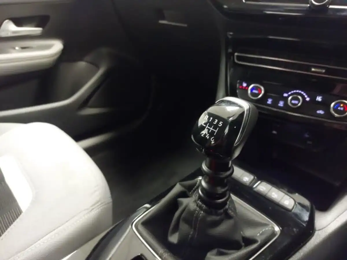 2021-vauxhall-mokka-12-elite-edition-100ps-big-17
