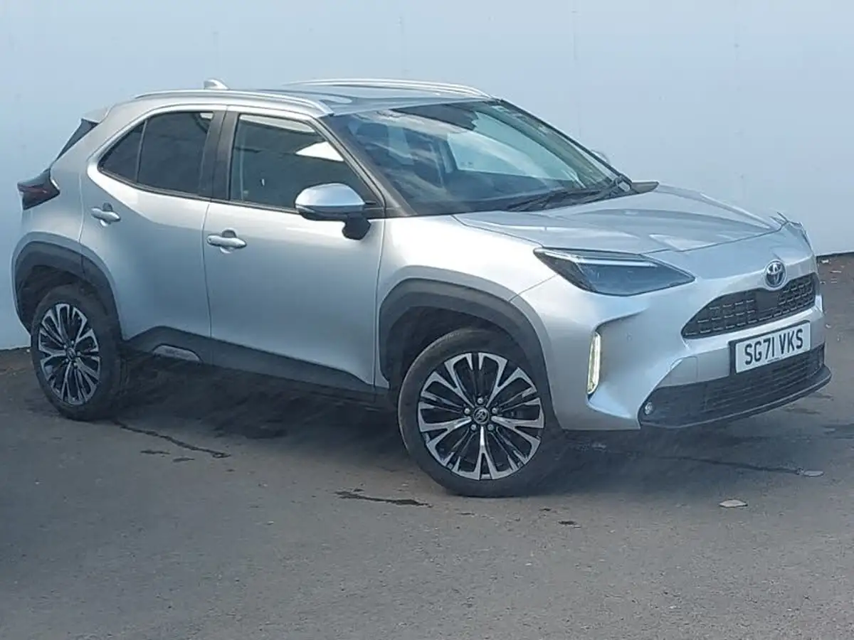 2022-toyota-yaris-cross-15-vvt-i-excel-big-11