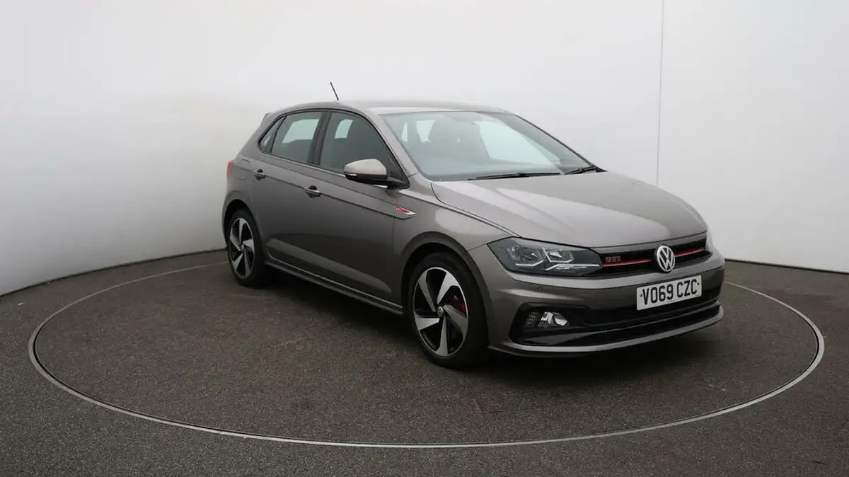 2019-volkswagen-polo-20-tsi-gti-big-42