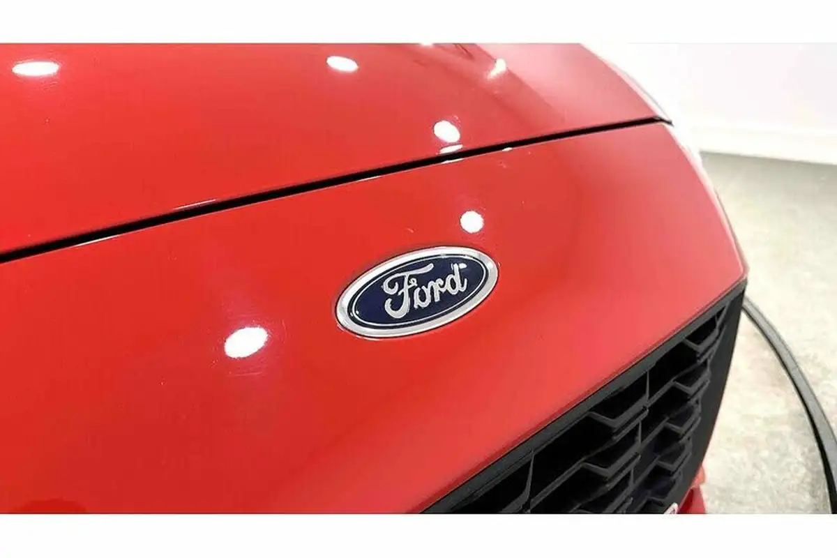 2019-ford-focus-10t-st-line-x-hatchback-big-18
