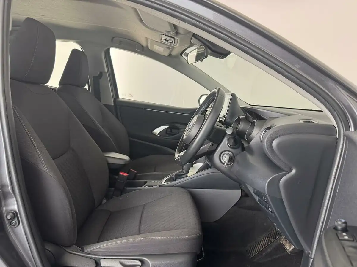 2022-toyota-yaris-15-vvt-i-design-big-9
