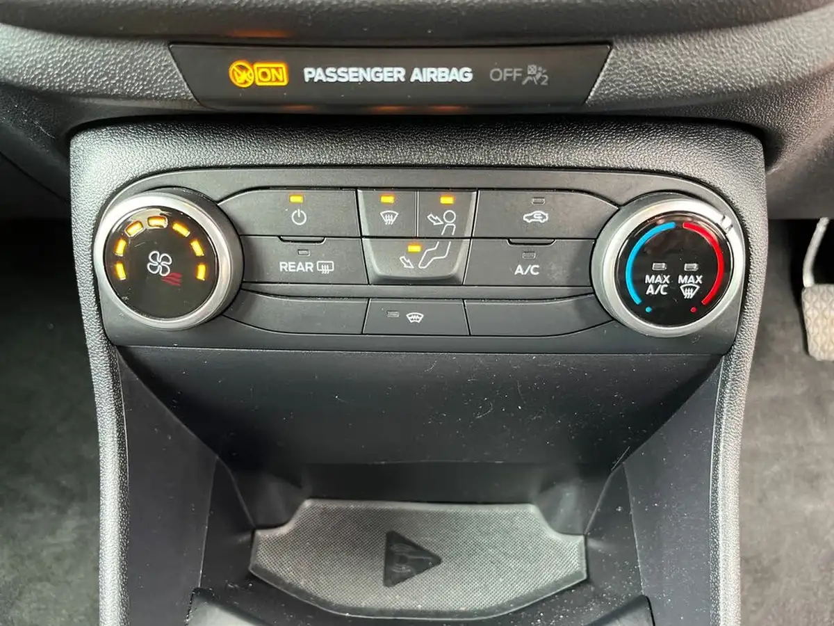 2022-ford-fiesta-10t-st-line-100ps-5d-big-33