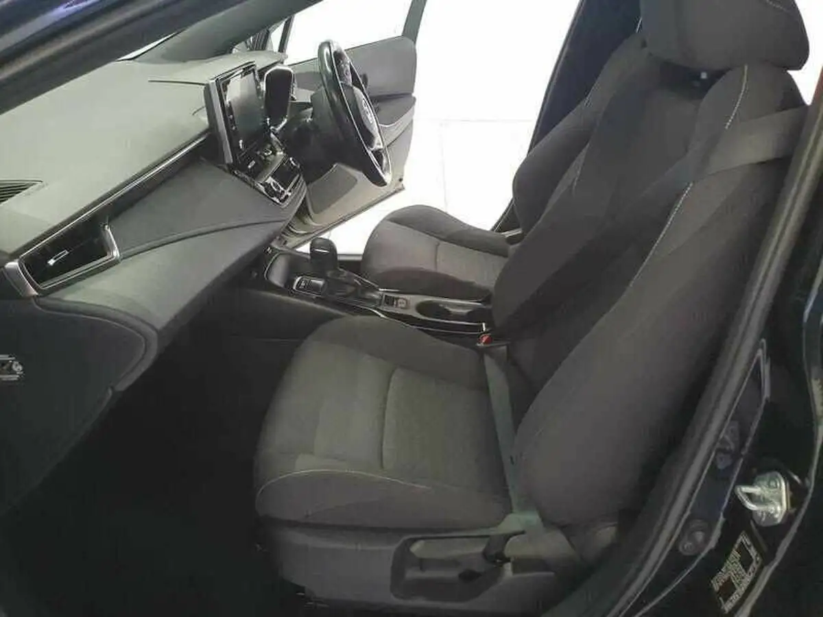 2021-toyota-corolla-18-vvt-i-icon-tech-trk-hatchback-5d-big-20