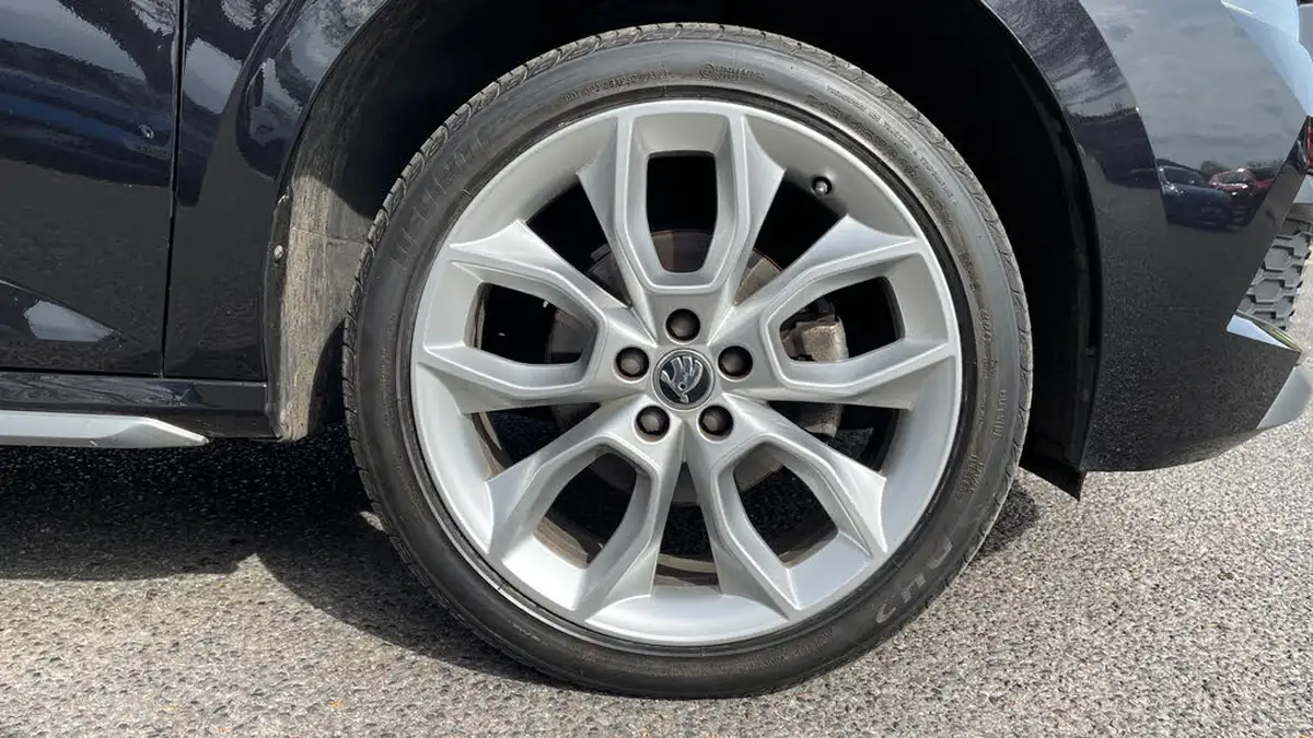 2021-skoda-kamiq-10-tsi-se-l-109ps-big-19