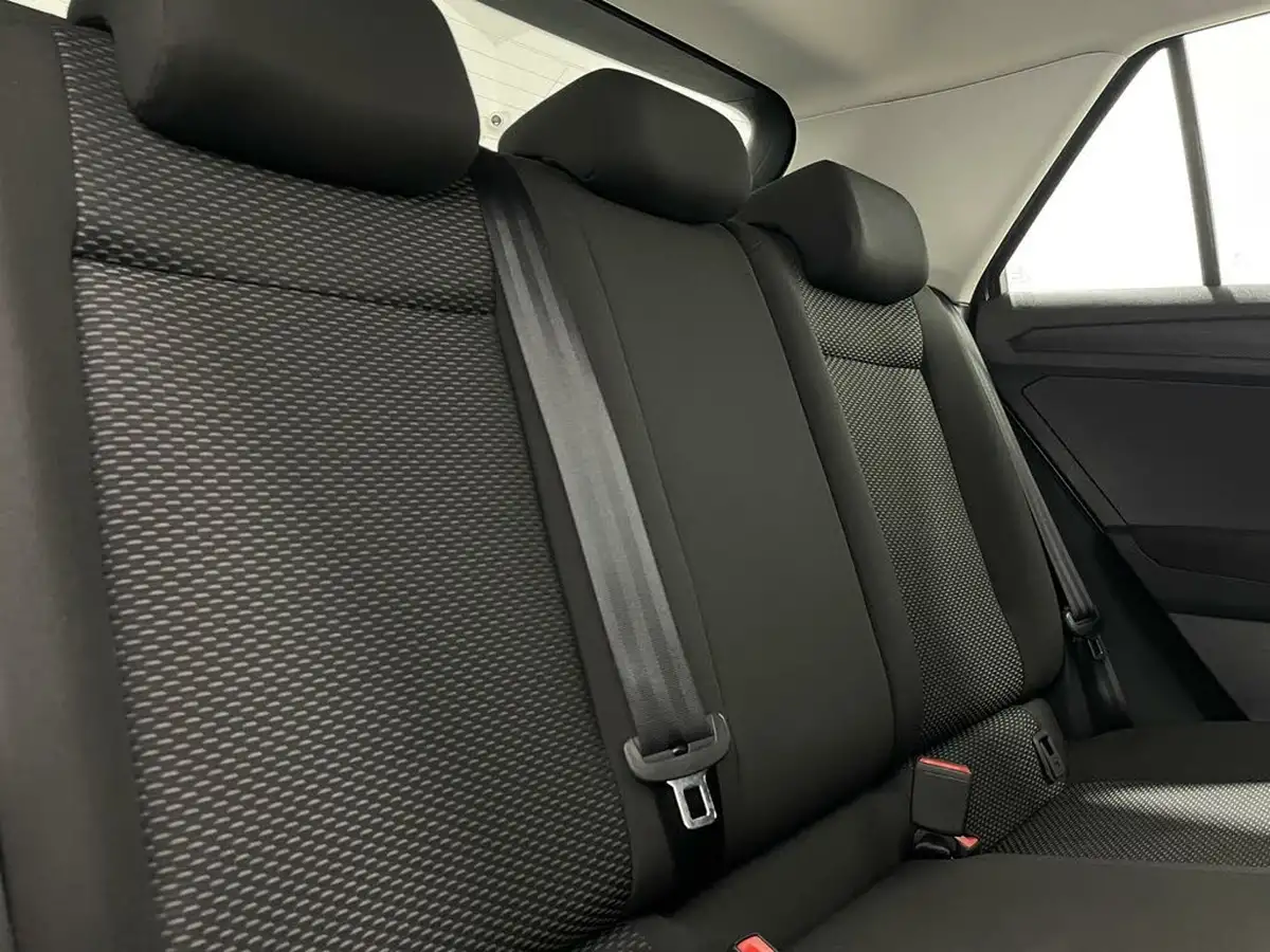 2021-volkswagen-t-roc-20tdi-s-big-32