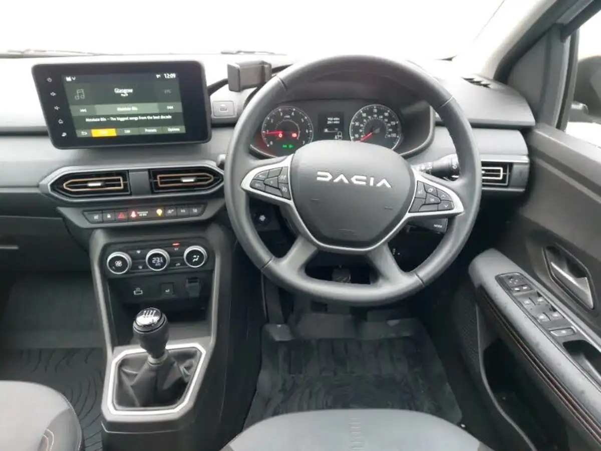 2023-dacia-sandero-stepway-10-tce-essential-90bhp-big-6