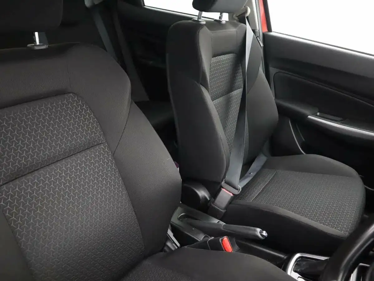 2021-suzuki-swift-12-dualjet-sz5-cvt-big-10