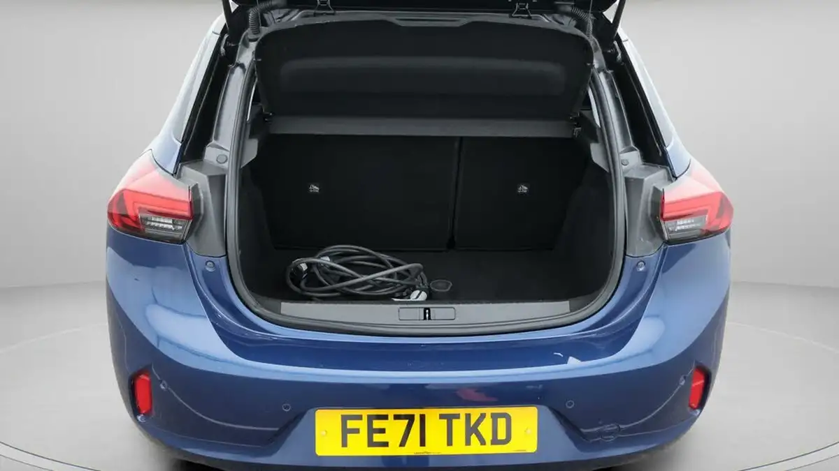 2021-vauxhall-corsa-e-elite-premium-big-16