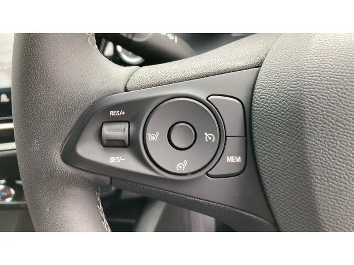2023-vauxhall-corsa-e-gs-electric-136ps-11kw-charger-big-23
