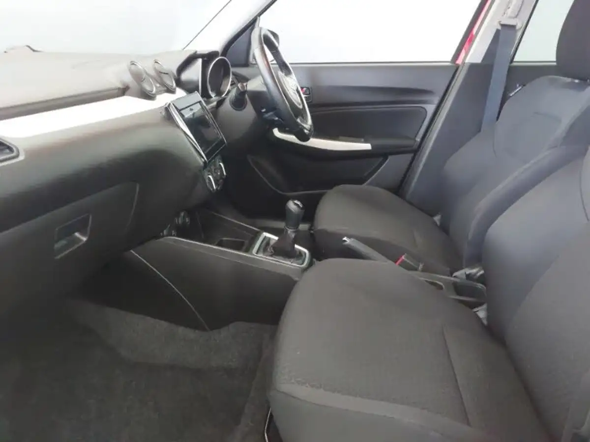 2020-suzuki-swift-12-dualjet-sz-l-big-4