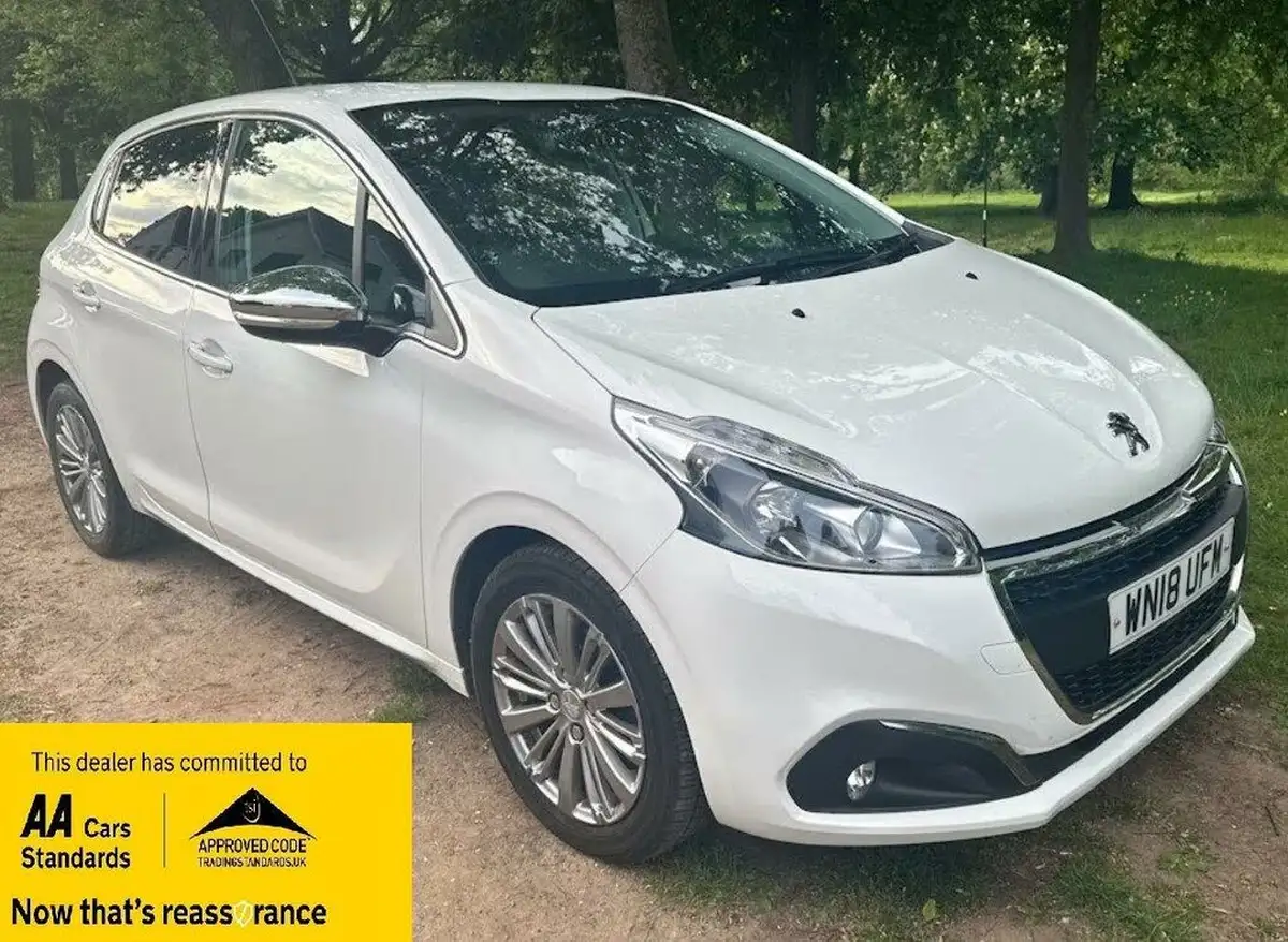 2017-peugeot-208-12-puretech-allure-110bhp-ss-5d-eat6-big-0