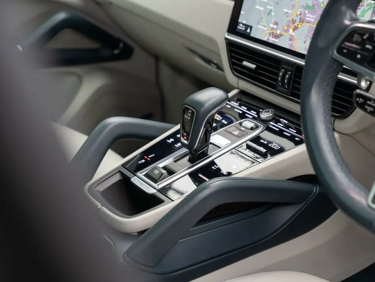 2019-porsche-cayenne-30-v6-e-hybrid-e-hybrid-coupe-big-36