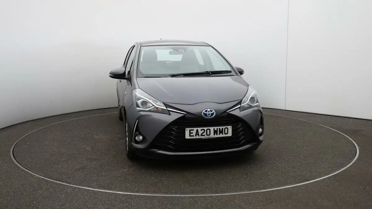2020-toyota-yaris-15-vvt-i-icon-98bhp-hybrid-1497cc-e-cvt-big-39