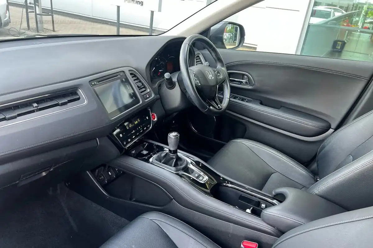 2019-honda-hr-v-15-i-vtec-ex-big-1