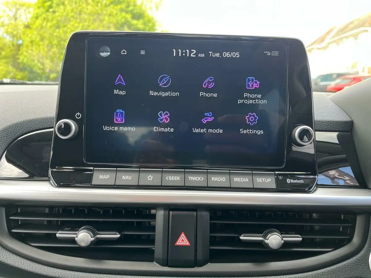 2024-kia-picanto-12-gt-line-s-big-11