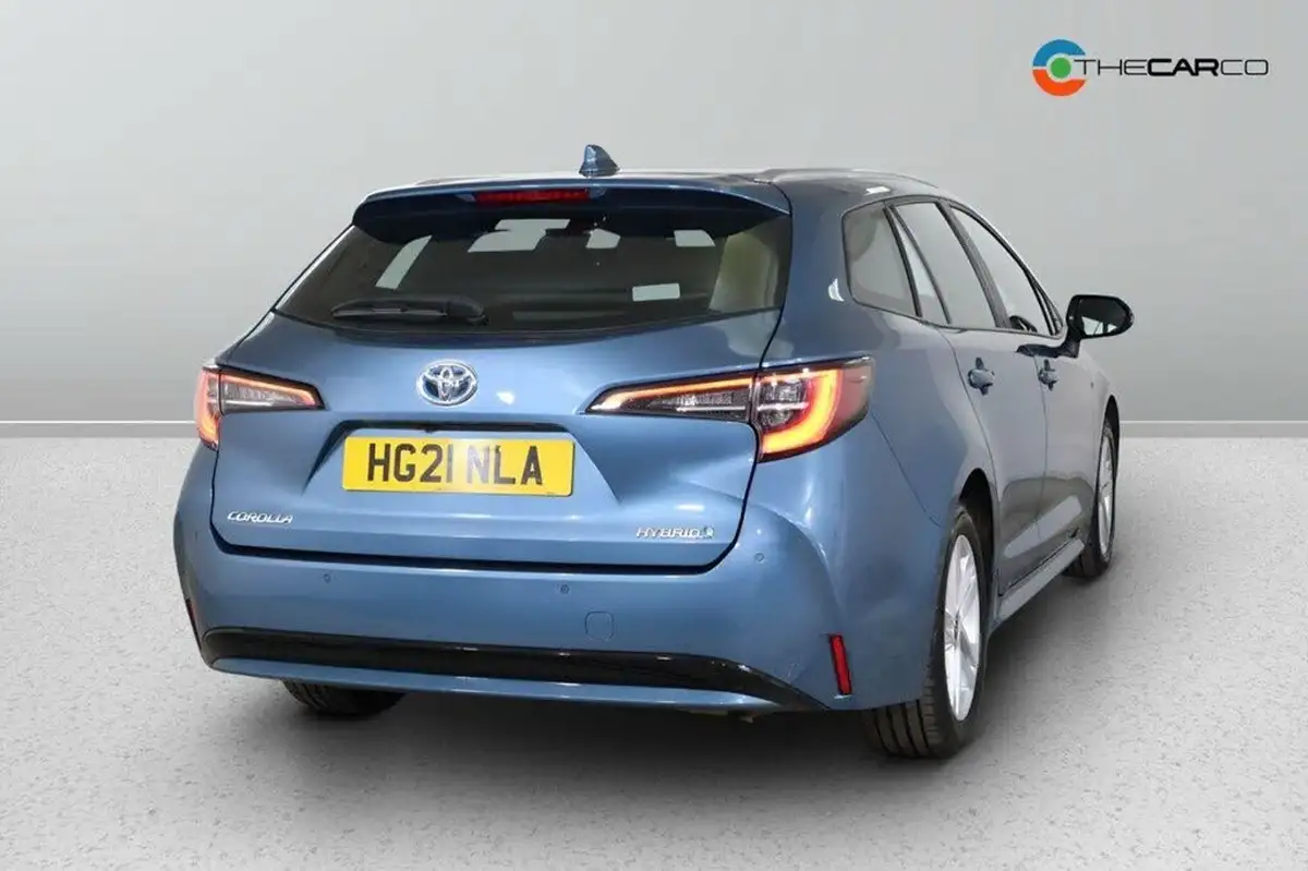 2021-toyota-corolla-18-vvt-i-icon-tech-spare-wheel-touring-sports-5d-big-10