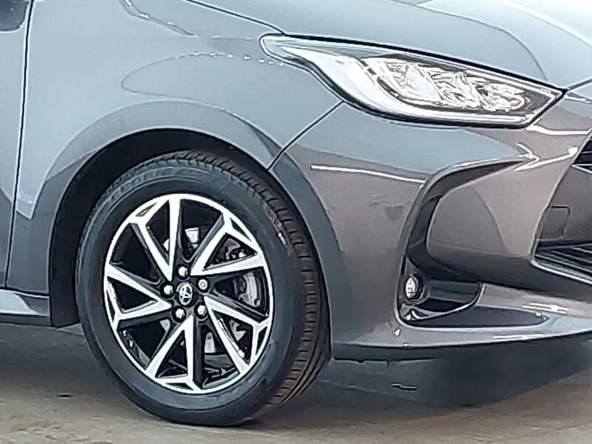 2022-toyota-yaris-15-vvt-i-design-big-8