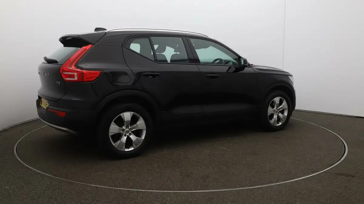 2021-volvo-xc40-15-t3-momentum-163bhp-big-51