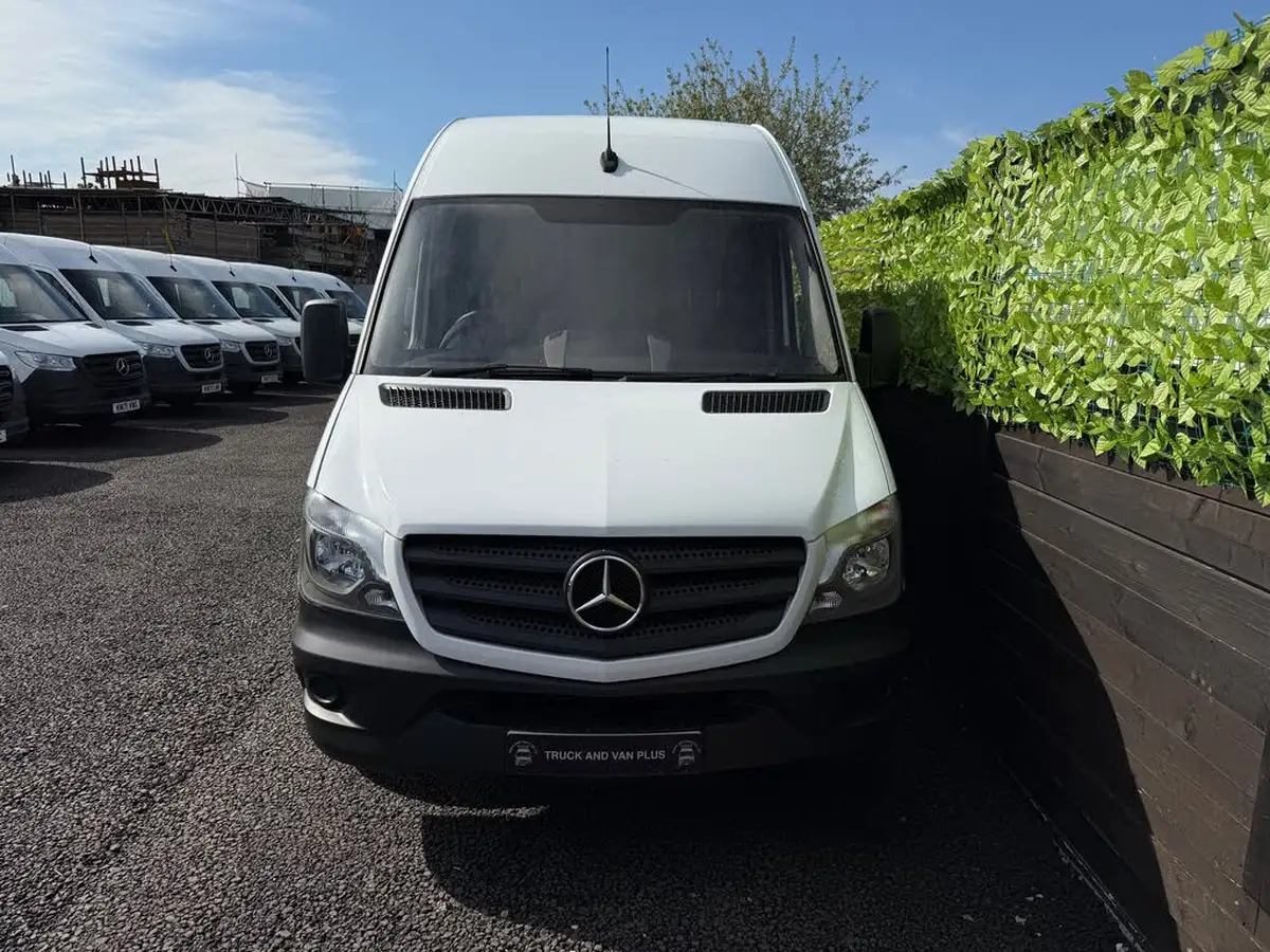 2018-mercedes-benz-sprinter-21cdi-311-swb-panel-van-big-1
