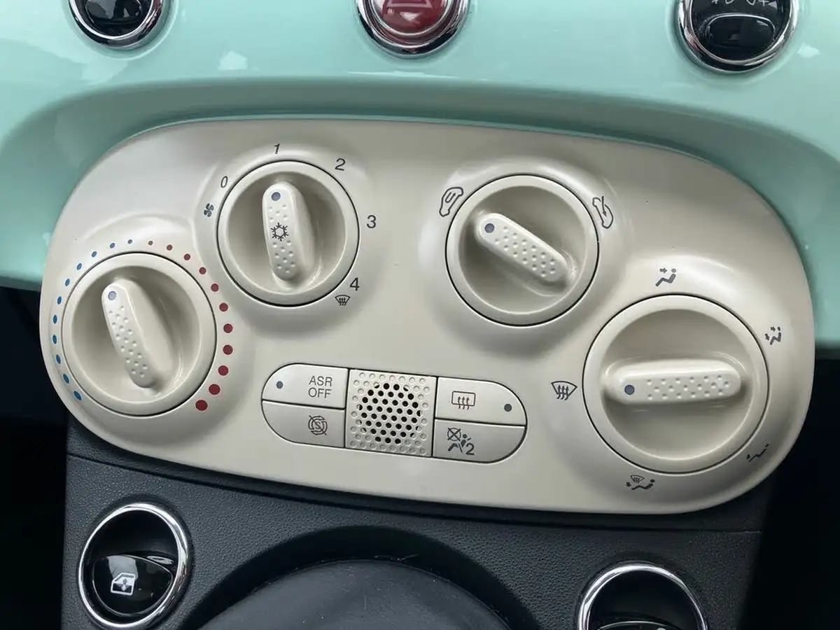 2019-fiat-500-12-lounge-ss-big-13