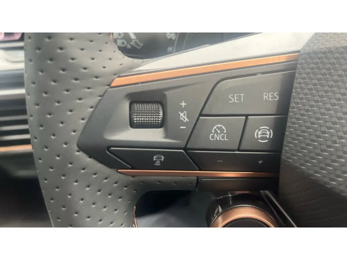 2025-cupra-formentor-15-e-hybrid-vz1-big-43