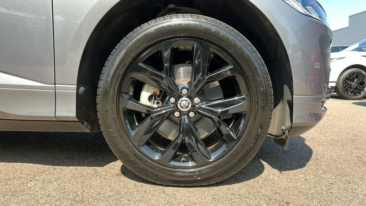 2023-jaguar-i-pace-ev400-r-dynamic-hse-black-big-7