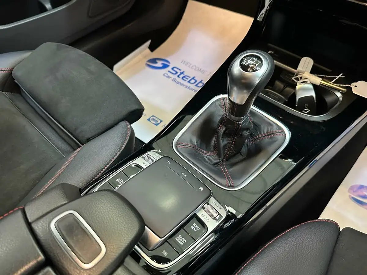 2020-mercedes-benz-a-class-13-a200-amg-line-hatchback-5d-big-13