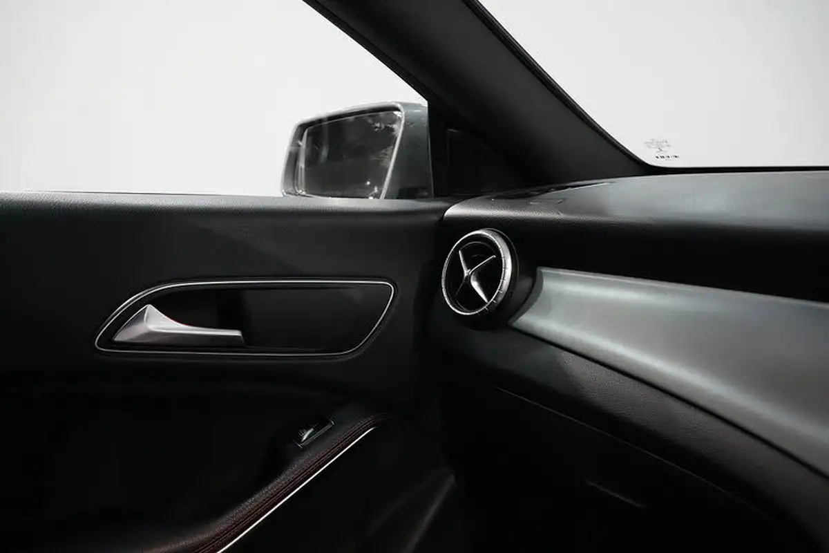 2018-mercedes-benz-cla-16-cla-180-amg-line-edition-shooting-brake-5d-7g-dct-big-44