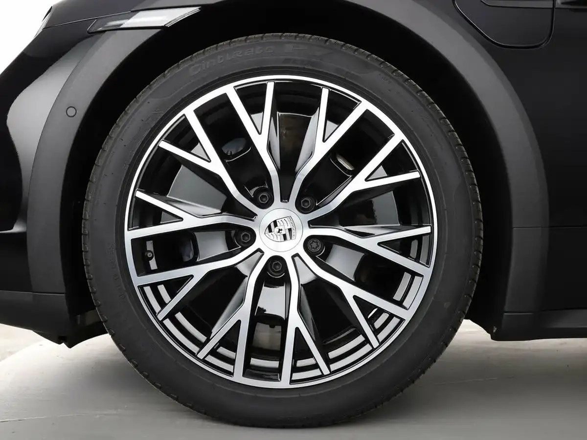 2025-porsche-taycan-e-4-cross-turismo-435ps-big-3