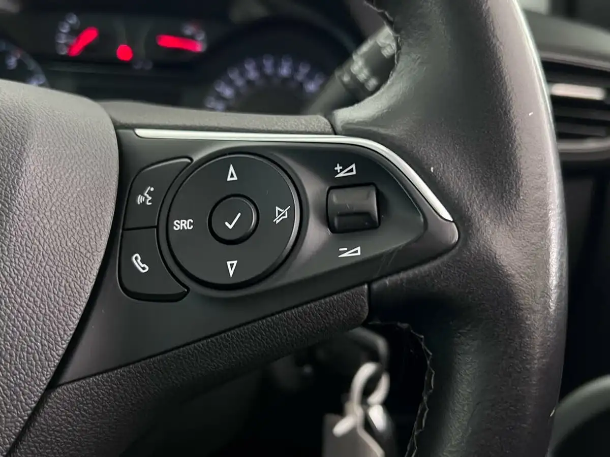 2020-vauxhall-crossland-x-12i-griffin-big-24