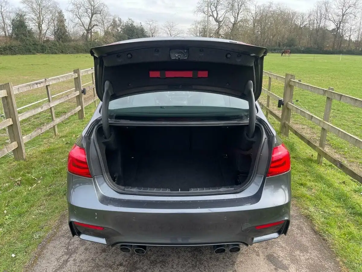 2018-bmw-3-series-30-m3-competition-package-m-dct-big-24