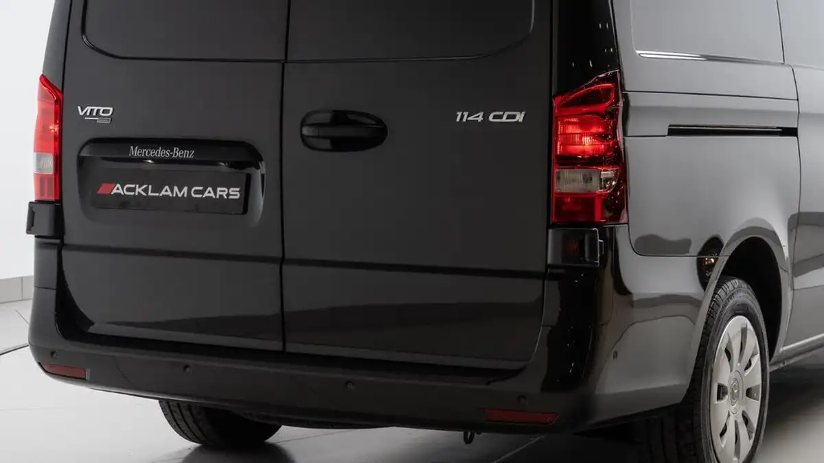 2022-mercedes-benz-vito-big-11
