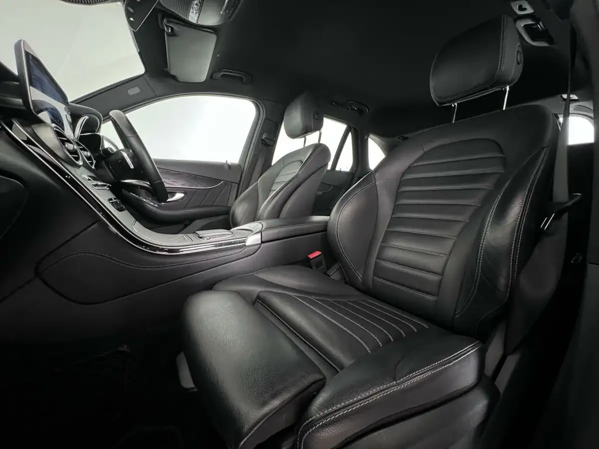 2020-mercedes-benz-glc-class-20d-glc300d-amg-line-premium-station-wagon-5d-big-15