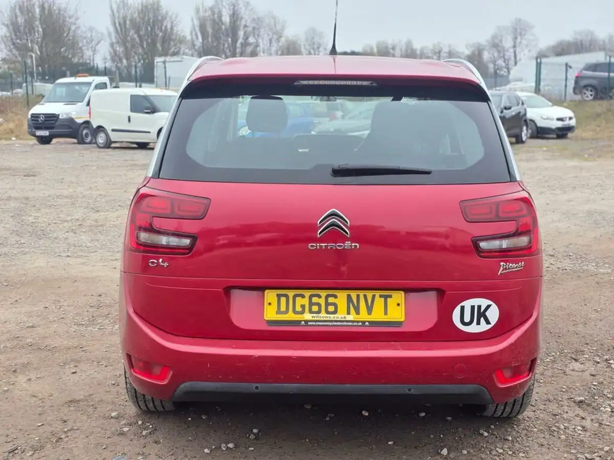 2016-citroen-grand-c4-picasso-16bluehdi-feel-eat6-big-12