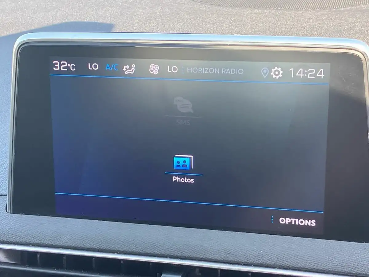 2021-peugeot-5008-suv-12-puretech-active-premium-big-42