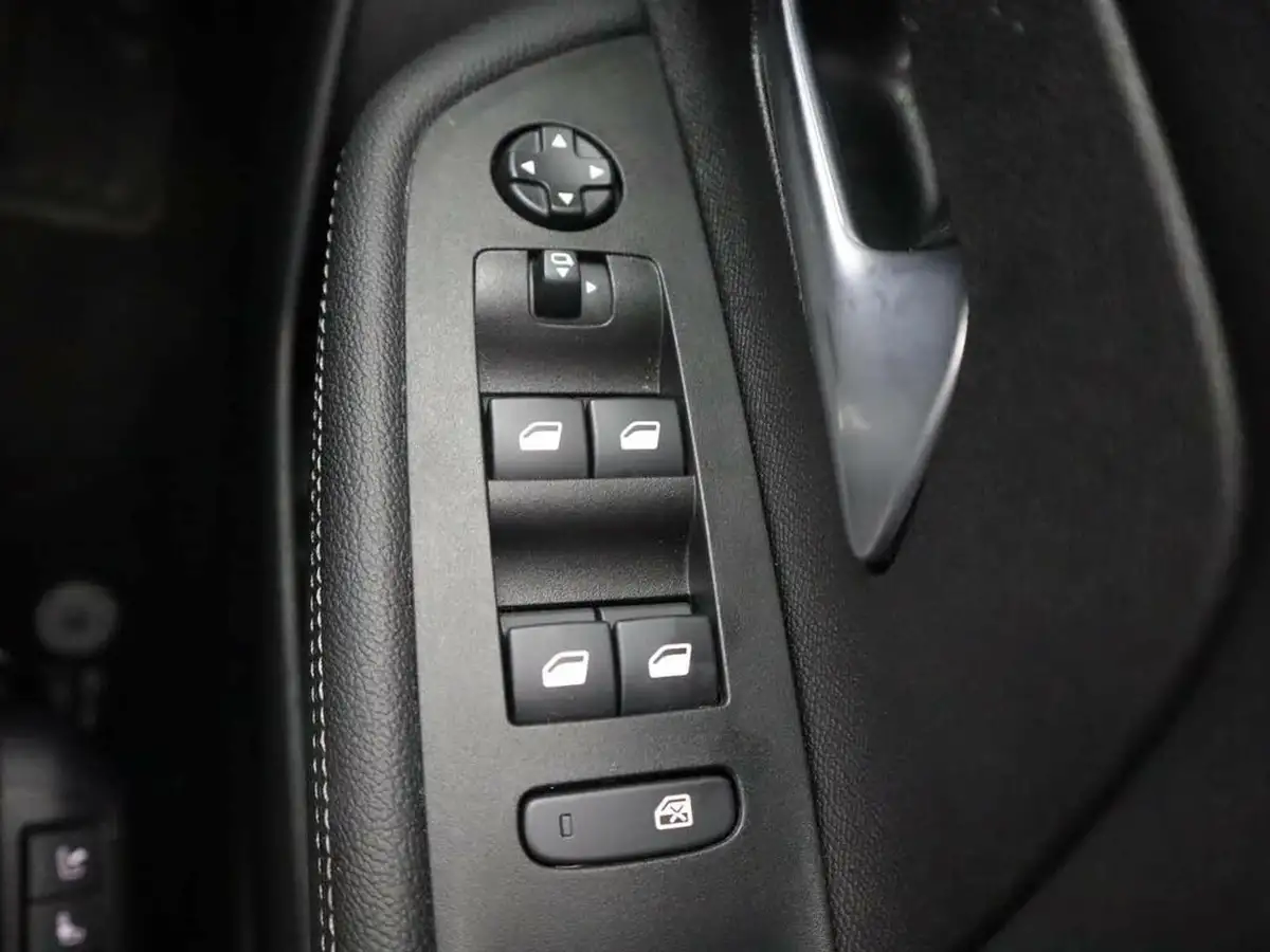 2024-vauxhall-mokka-12-ultimate-136ps-big-28