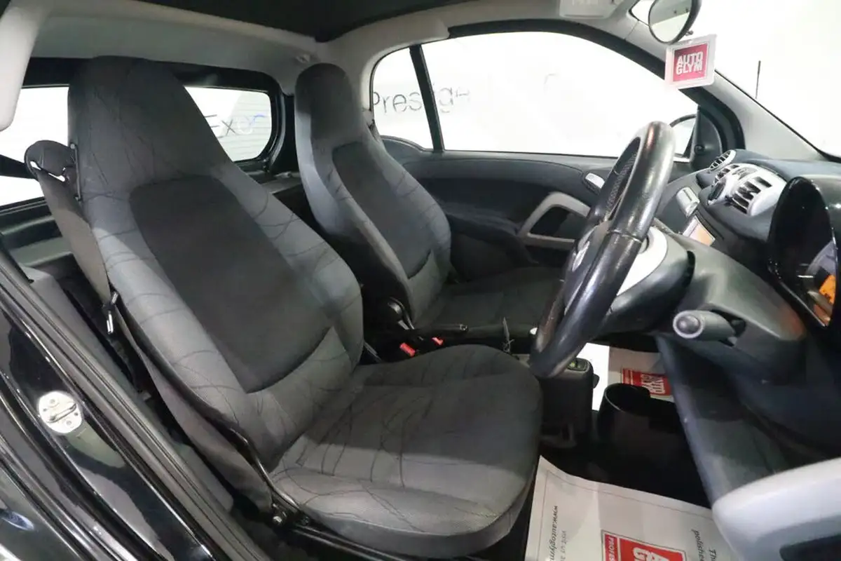2011-smart-fortwo-10-passion-71bhp-coupe-softouch-big-21