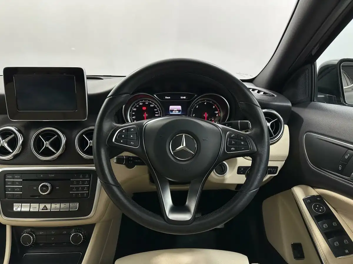 2017-mercedes-benz-gla-class-21d-gla-200d-se-executivess-7g-dct-big-11