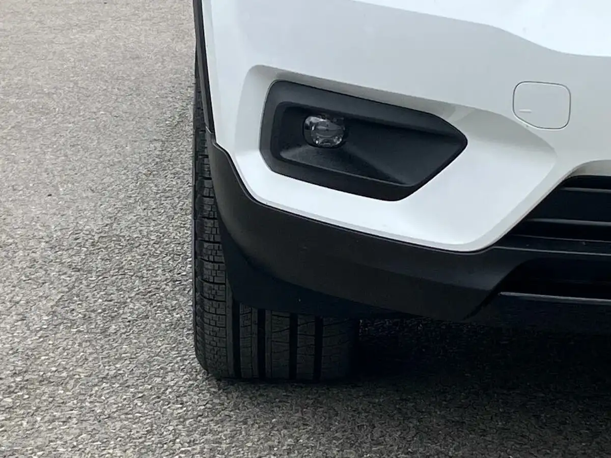 2019-volvo-xc40-20-t4-r-design-pro-awd-big-24