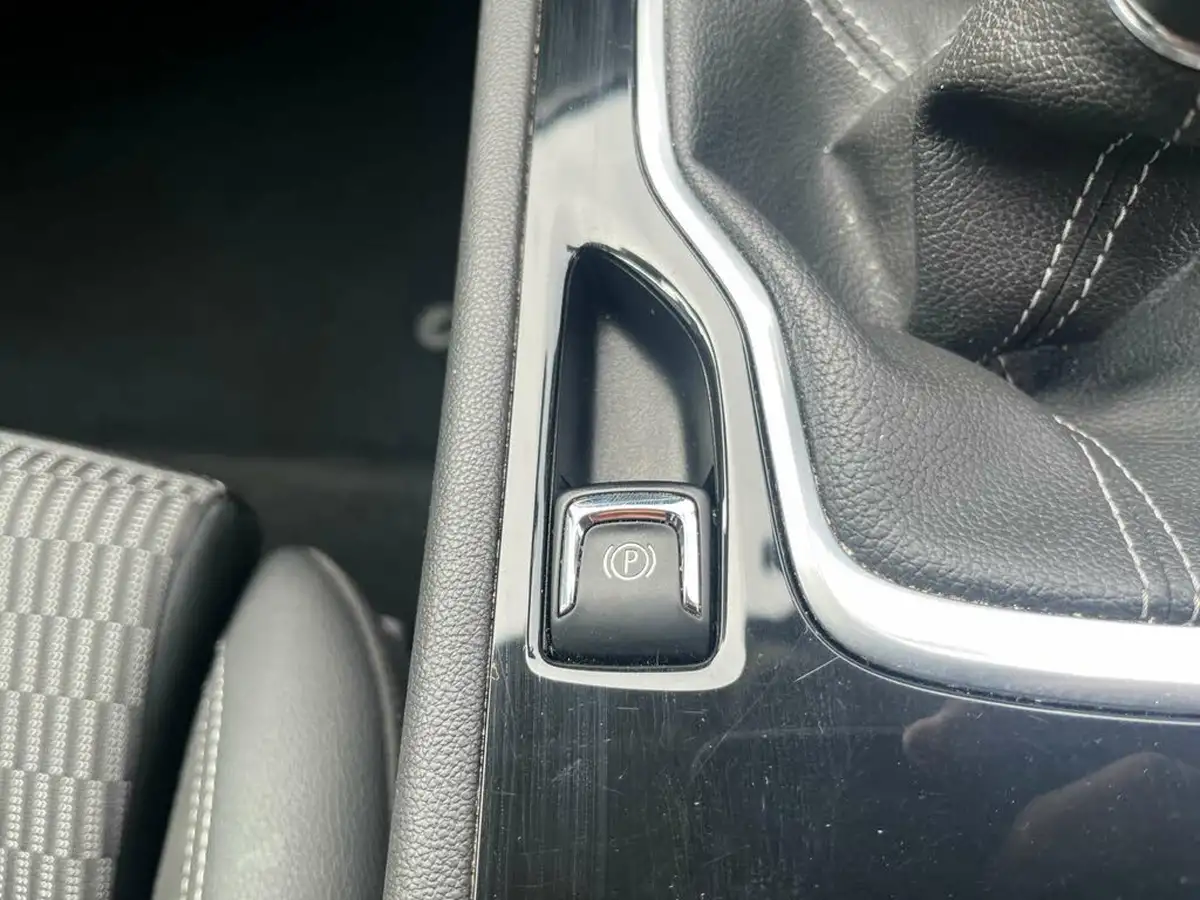 2021-vauxhall-insignia-grand-sport-15-turbo-d-sri-nav-big-36