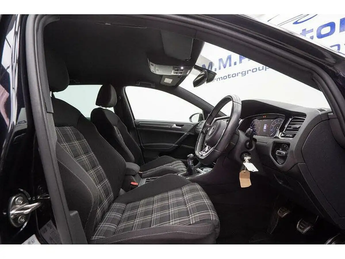 2017-volkswagen-golf-20tdi-gtd-blueline-ss-hatchback-5d-big-18