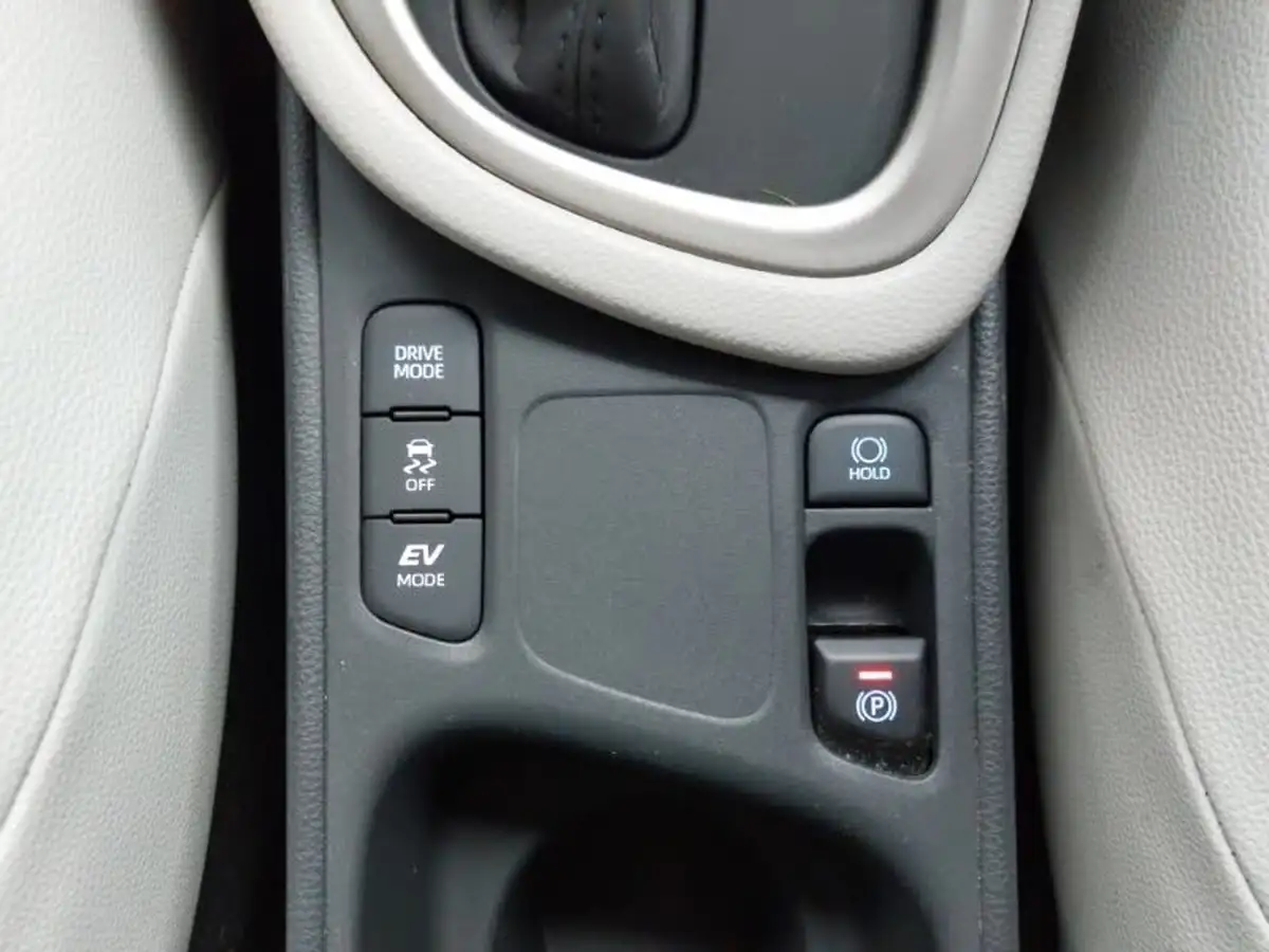 2022-toyota-yaris-cross-15-vvt-i-excel-city-packpan-roof-big-11