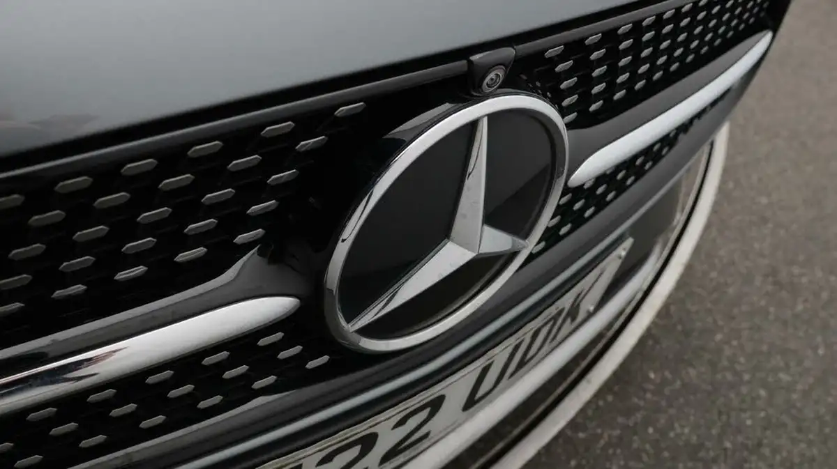2022-mercedes-benz-e-class-20-e300-amg-line-premium-272ps-coupe-big-23
