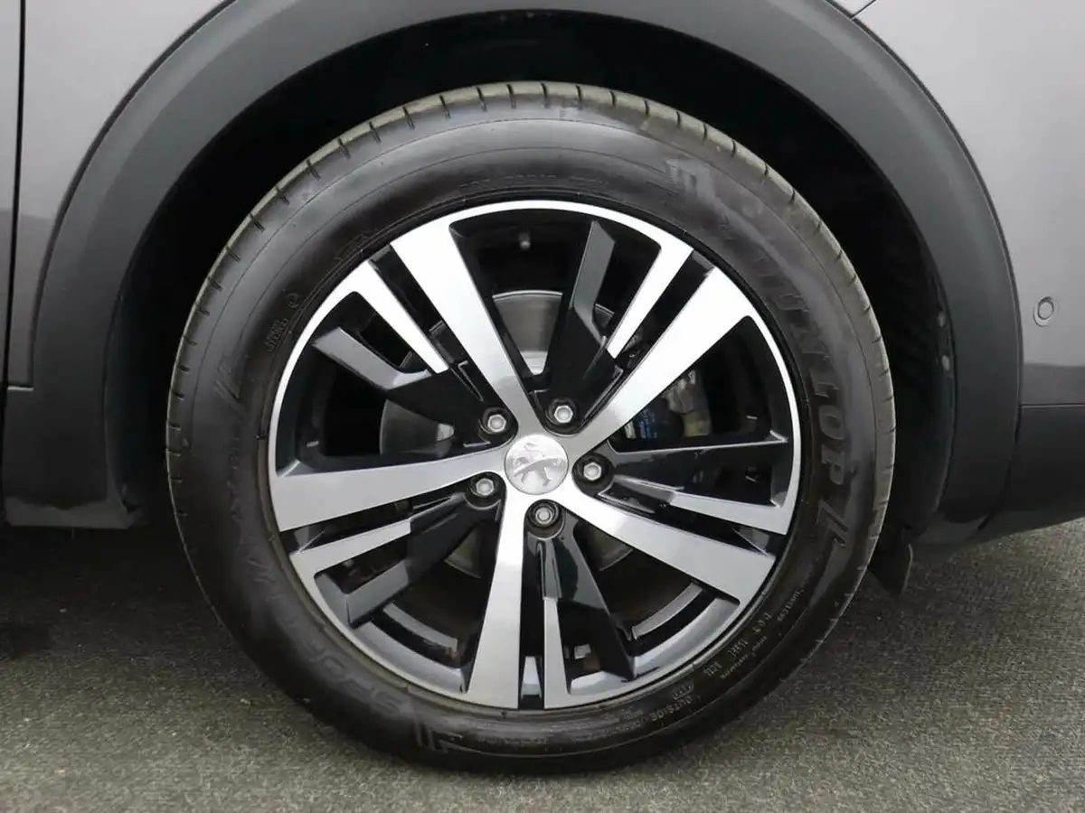 2021-peugeot-3008-suv-12-puretech-gt-big-8