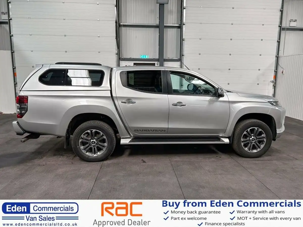 2020-mitsubishi-l200-22di-d-barbarian-auto-big-3