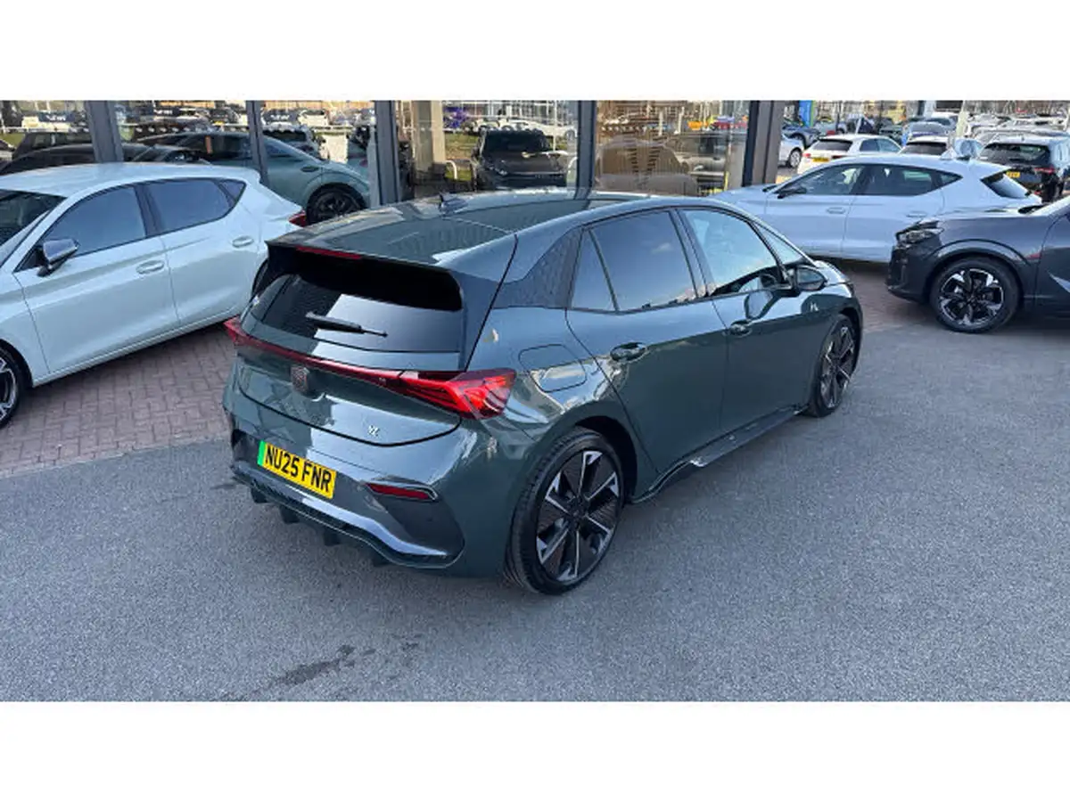 2025-cupra-born-e-vz-big-47