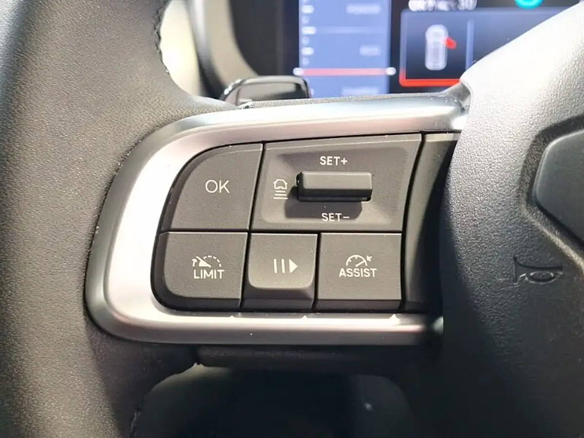 2024-jeep-avenger-12-gse-summit-e-hybrid-48v-auto-big-15