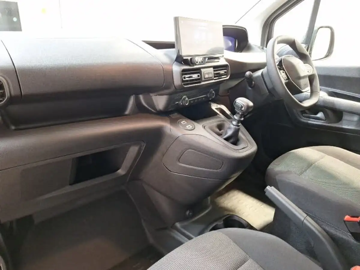 2024-peugeot-partner-15-bluehdi-professional-100pseu6d-big-4