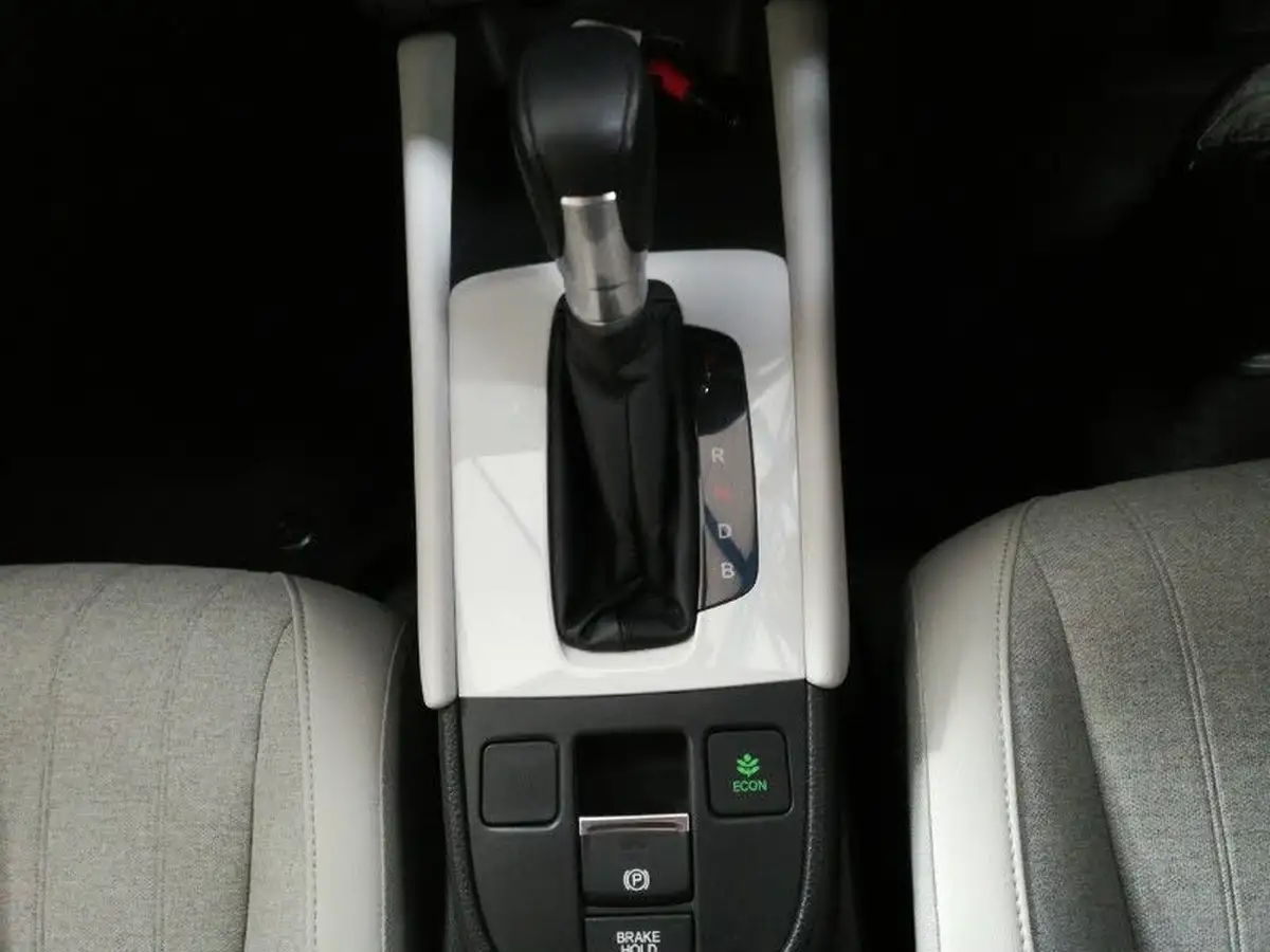 2021-honda-jazz-15-i-mmd-ex-107ps-big-11