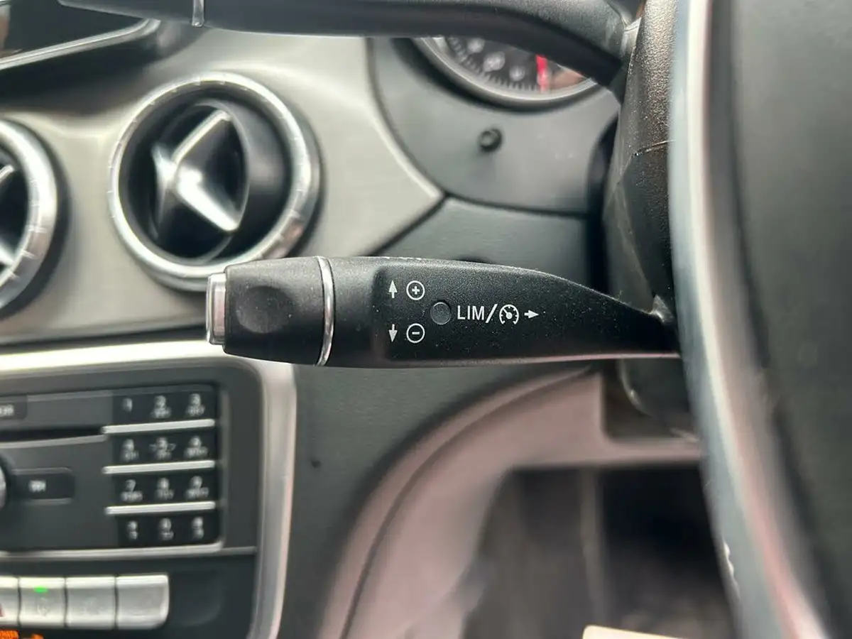2016-mercedes-benz-cla-21d-cla-220-amg-line-4matic-coupe-4d-big-23